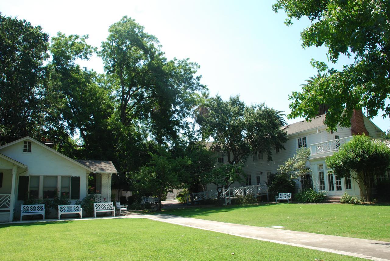 Bear Creek Inn Merced Exterior photo